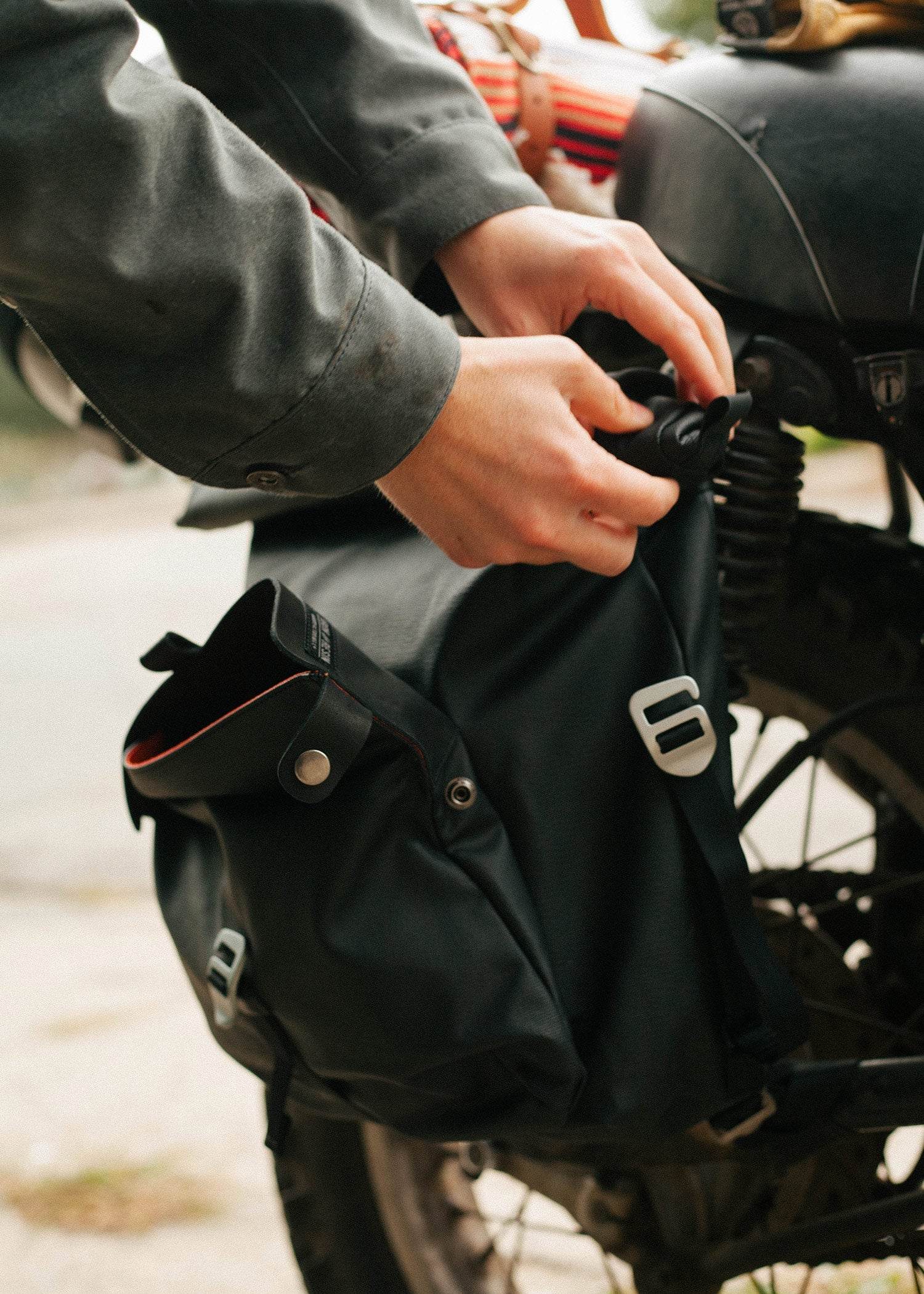 Moto Pannier Bag - Image 4