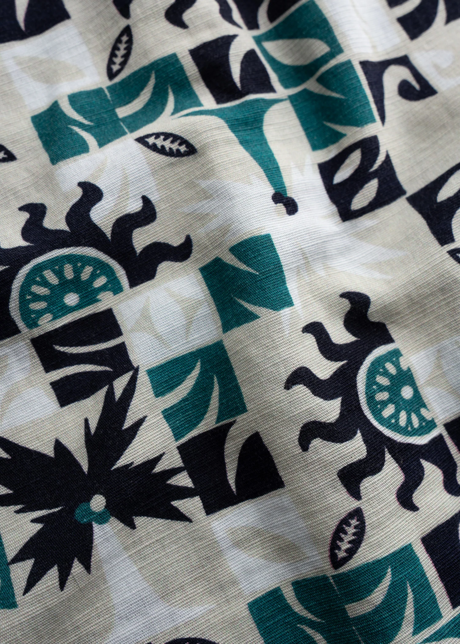 Typo Surf Shirt - Image 5